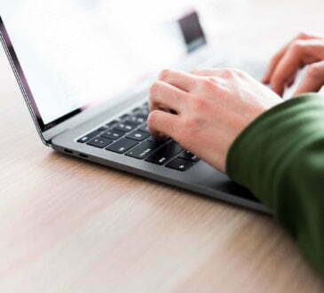 These Bad Habits Are Shortening Your Laptop's Life 3